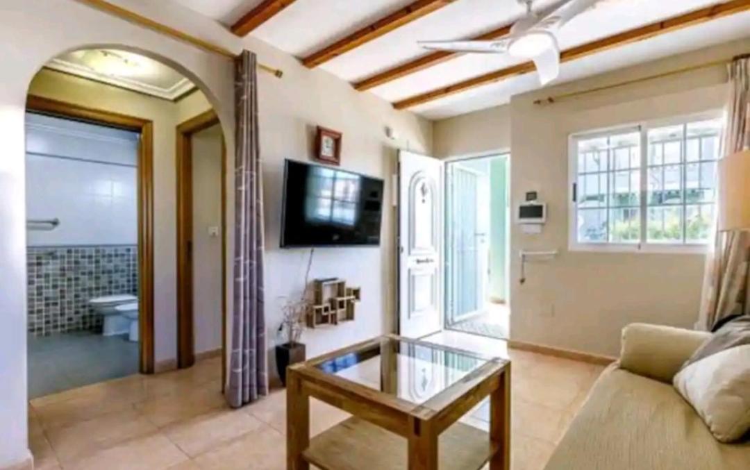 Bungalow Adaptado, Terraza Muy Grande Y Soleada. กราน อาลากันต์ ภายนอก รูปภาพ