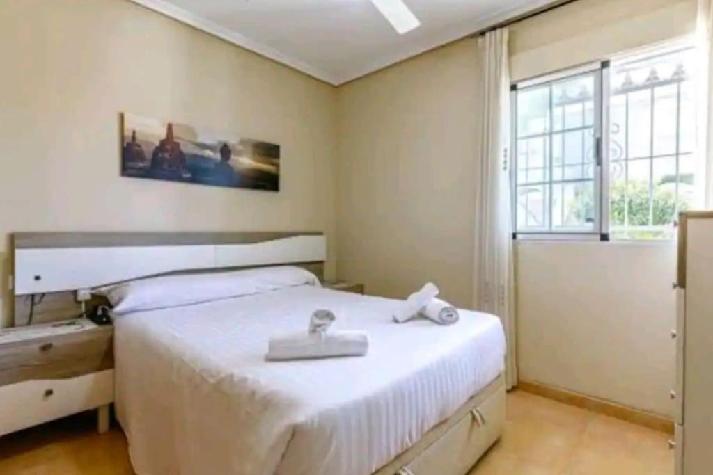 Bungalow Adaptado, Terraza Muy Grande Y Soleada. กราน อาลากันต์ ภายนอก รูปภาพ